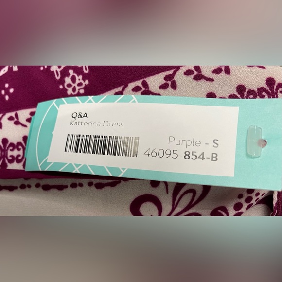 NEW Q&A Halter Dress, small - Picture 12 of 14
